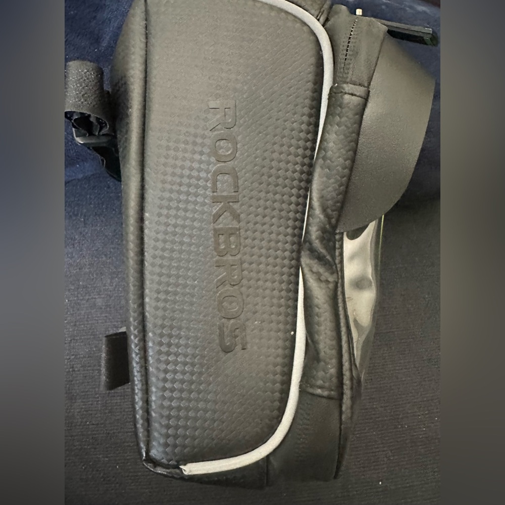 Bike cellphone case. Fits any bike for any with extra space for other items.